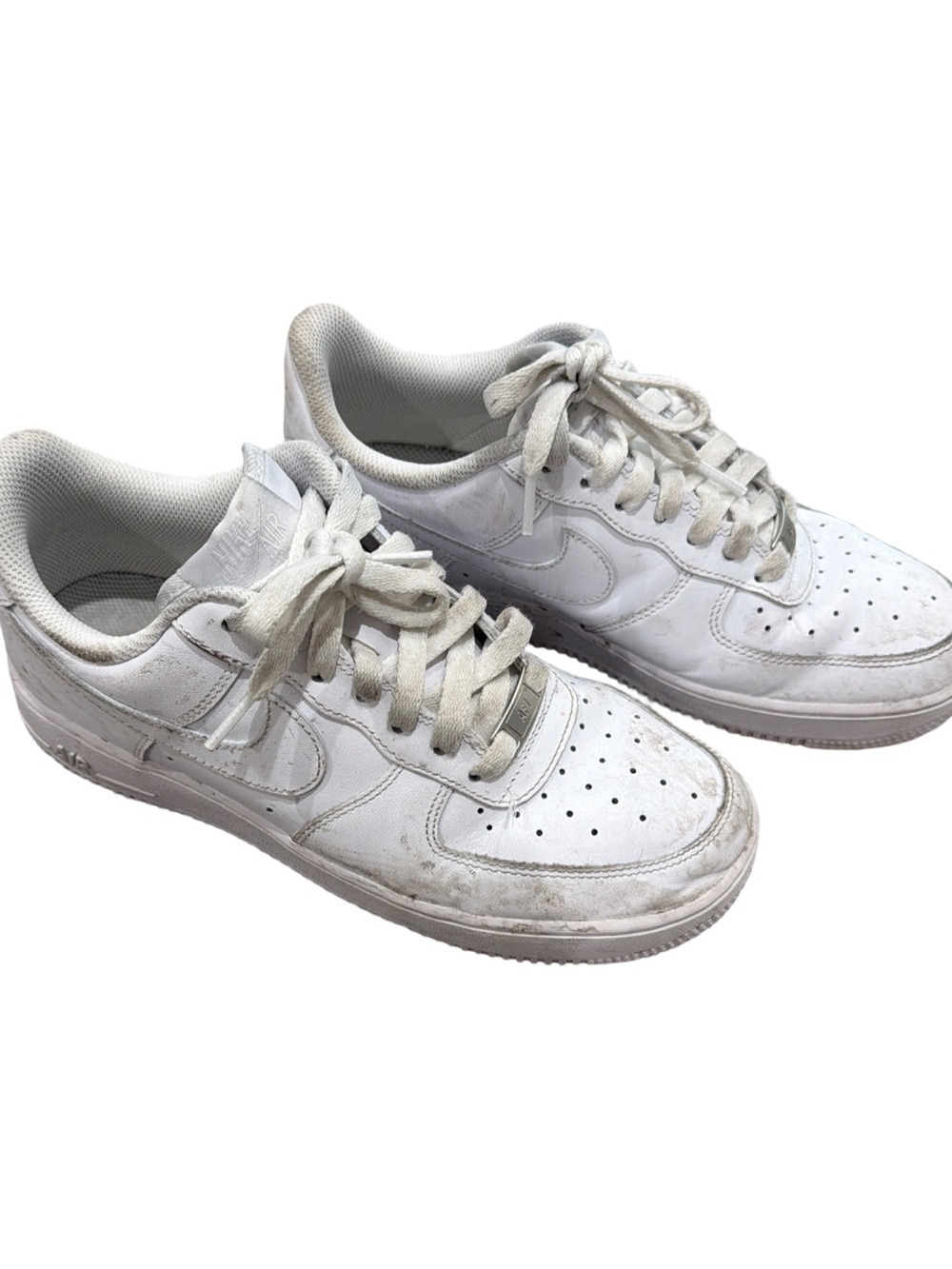 Nike Men’s White Low-Top Sneakers with Perforated Toe